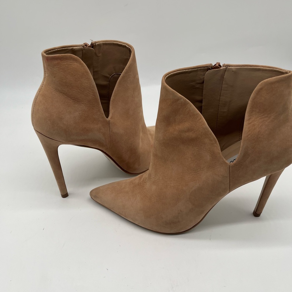 Steve Madden Tan Suede Pointed Toe Ankle Booties Stiletto Heel Size 9 - Picture 11 of 16